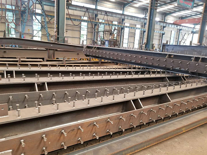 圓柱、箱型柱、十字形柱