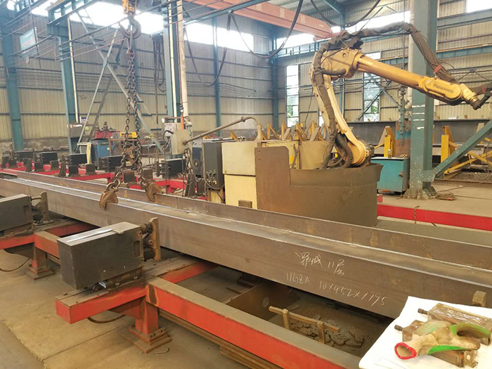 圓柱、箱型柱、十字形柱